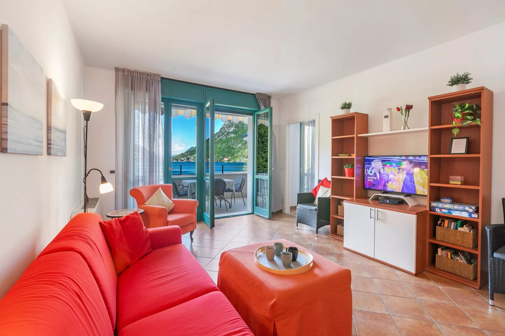RESIDENCE PORTO LETIZIA - PALACE-2ROOM APT 6 PAX LAKE VIEW DELUXE 8210 - P2LD6 - Living room