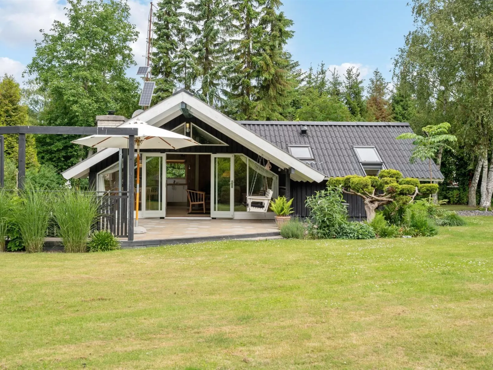 "Nadezda" - 450m from the sea-Draußen