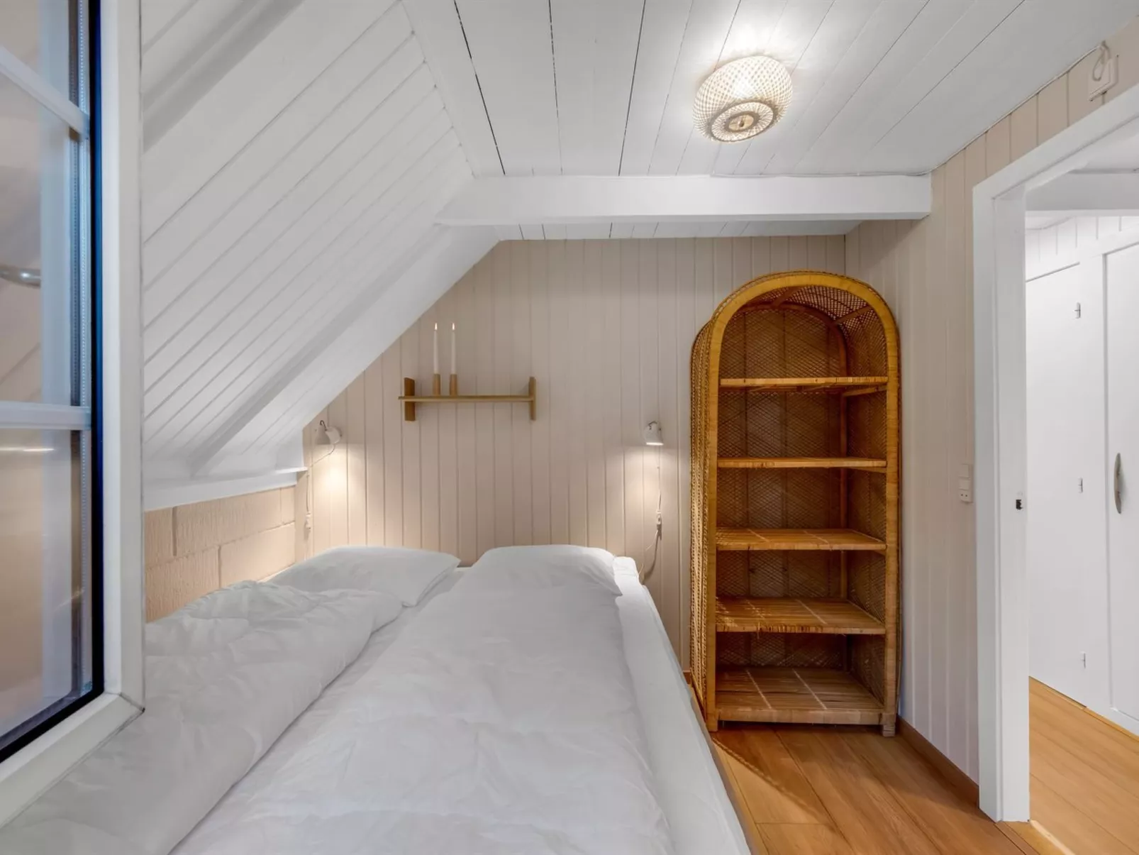 "Gunhwat" - 350m to the fjord-Inside