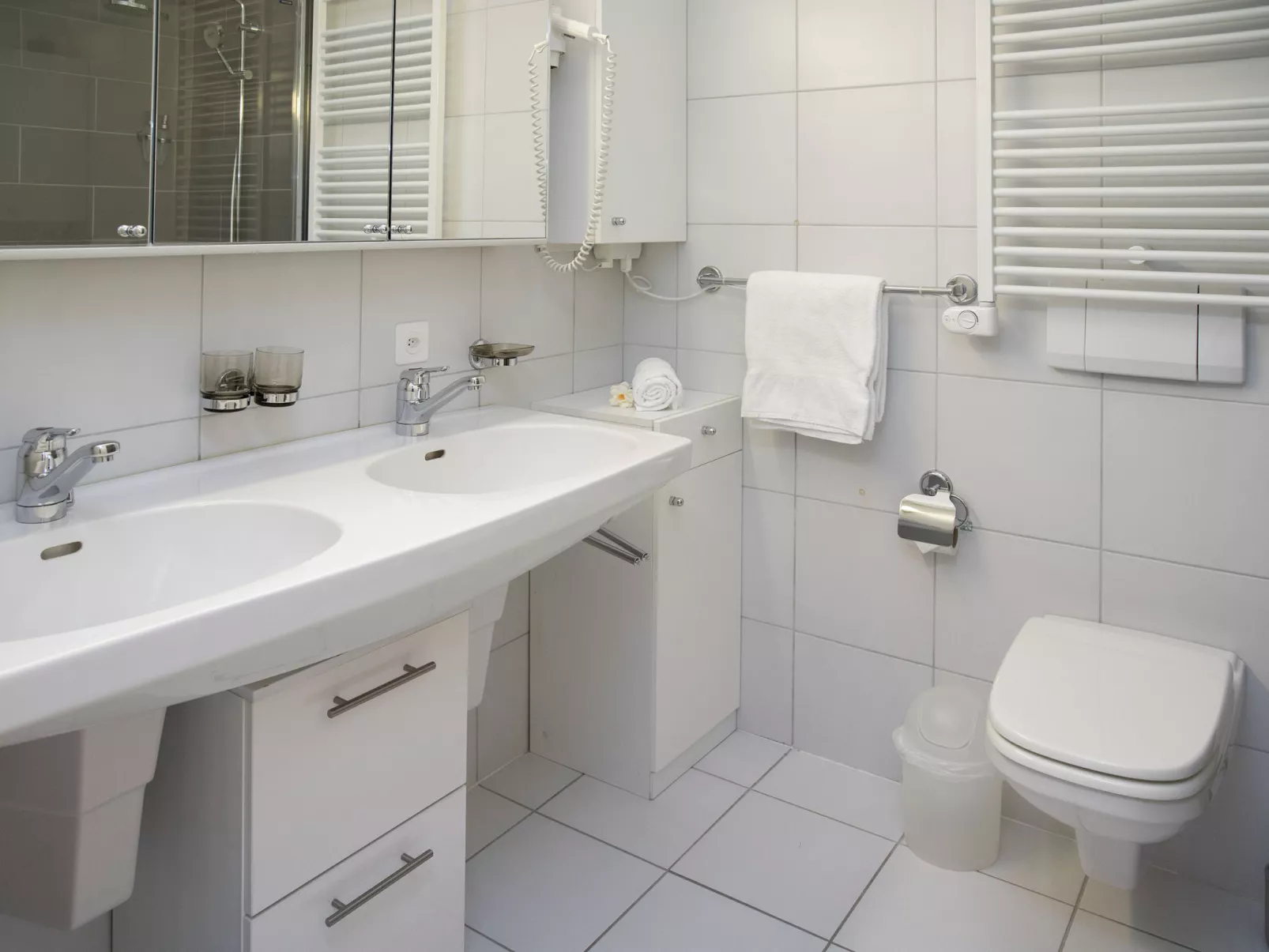 Alpes et Lac 28 - Dedans