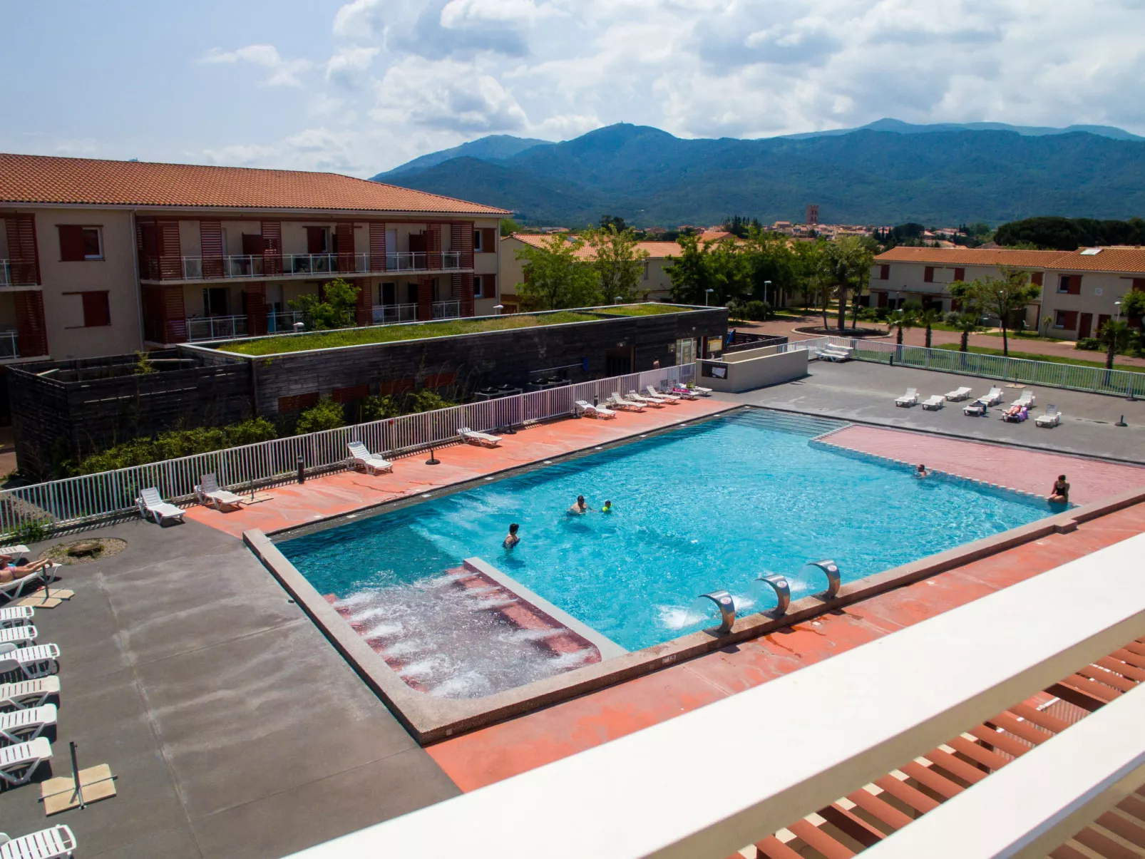 Demeures de la Massane-Outside