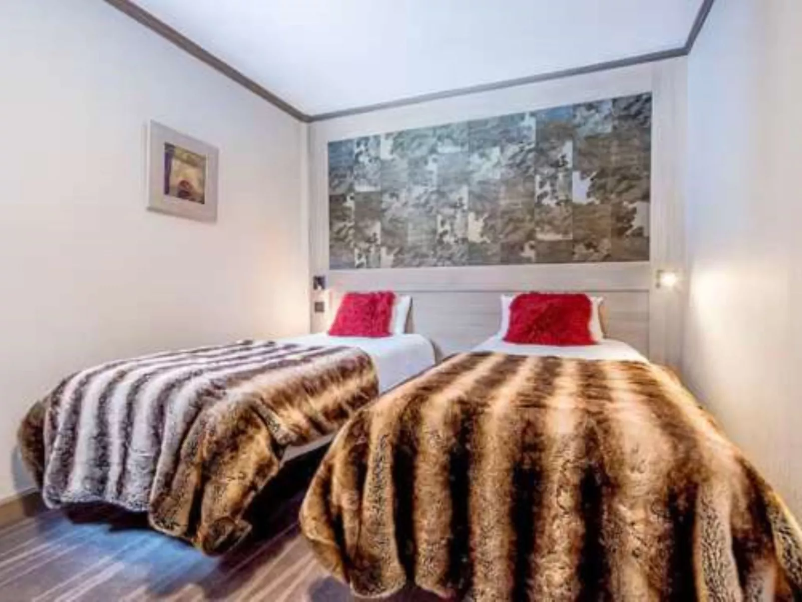 Village Montana-Inside