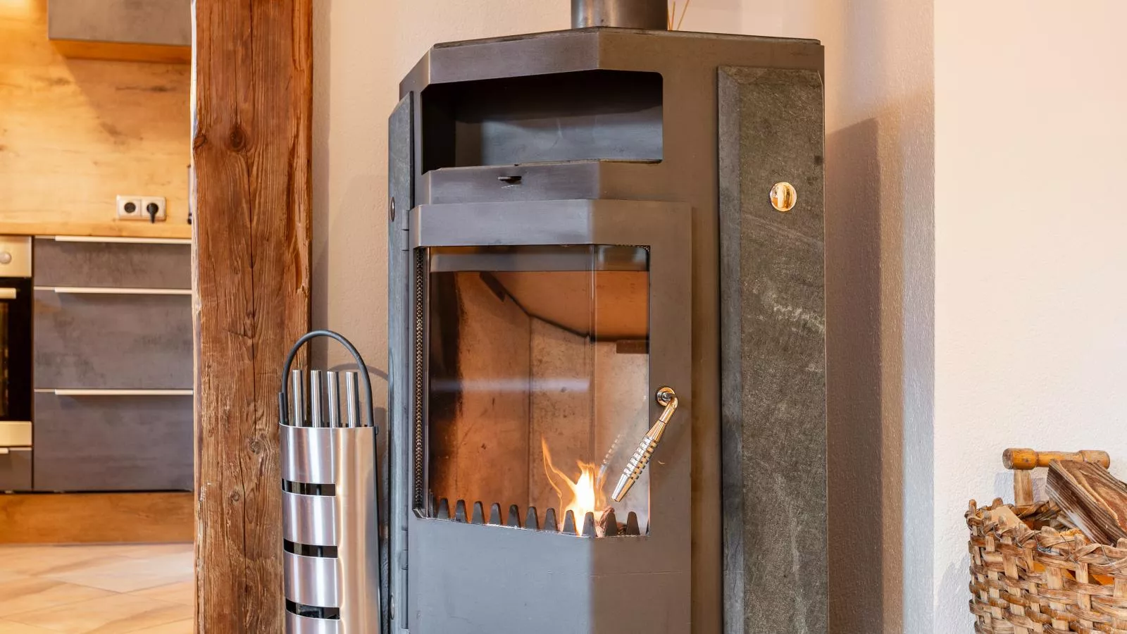 Rosalie-Lorena-Living room