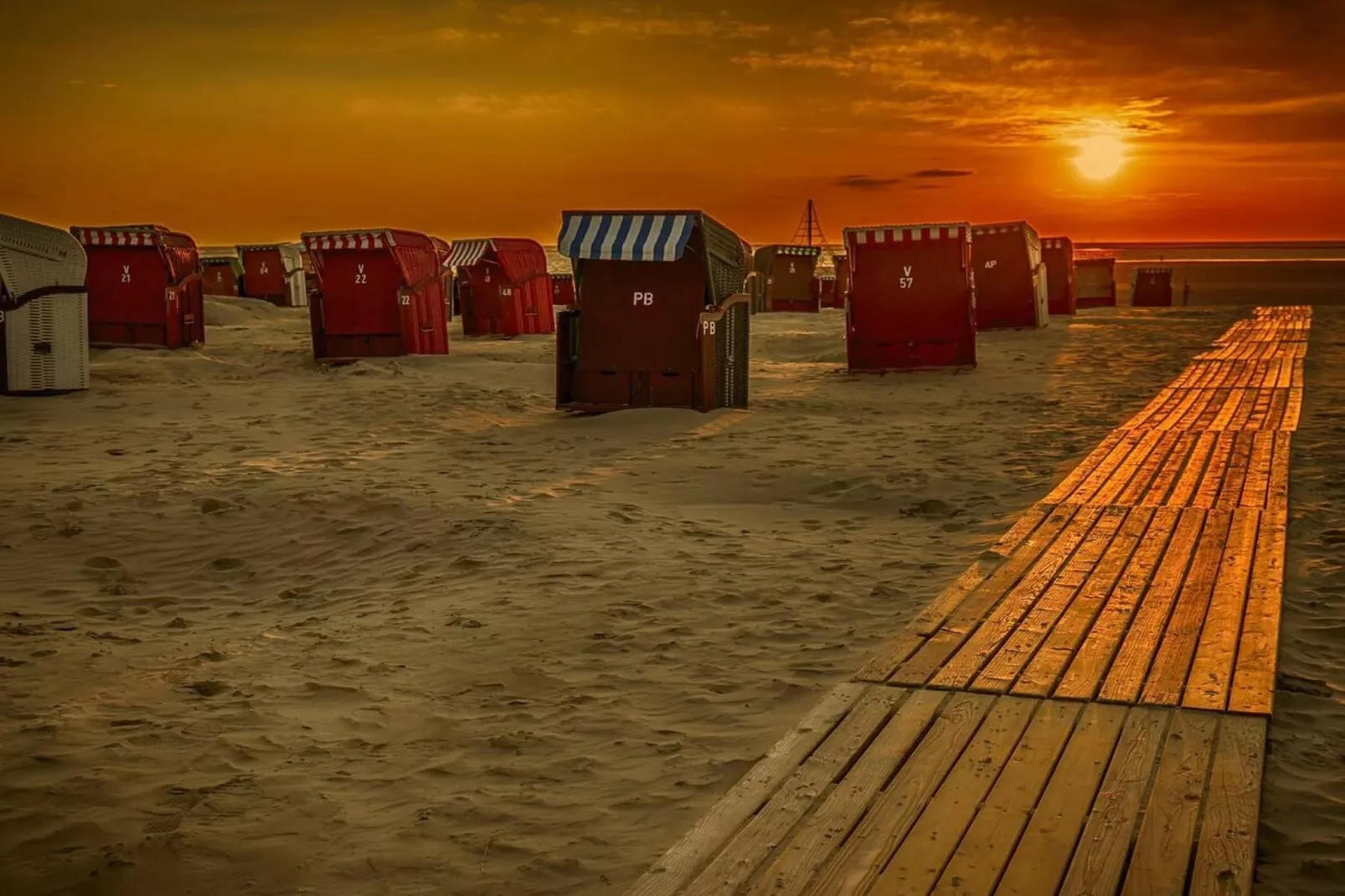 67704-Areas within 5km in summer