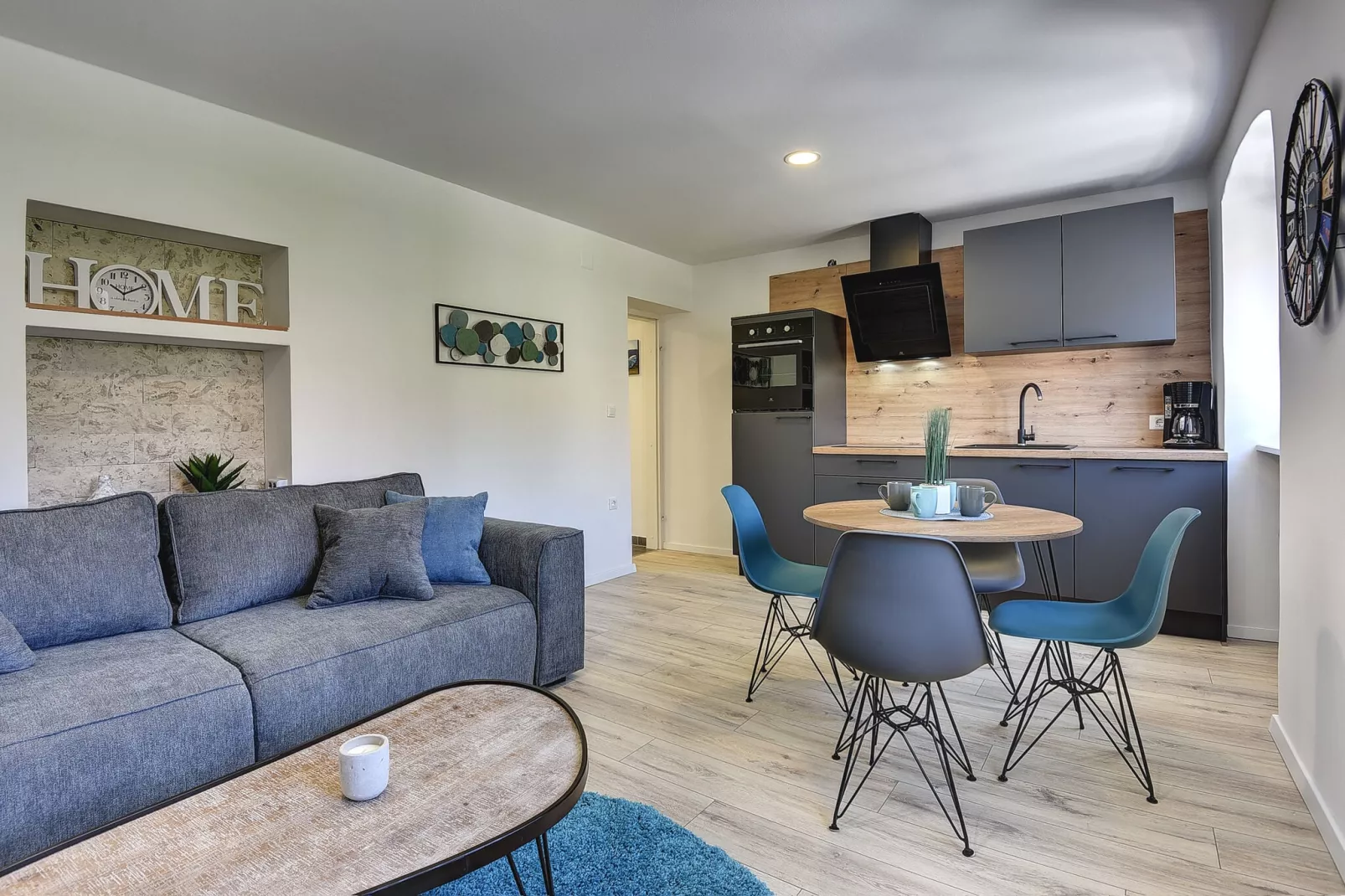 House Hodak A2-Dining room