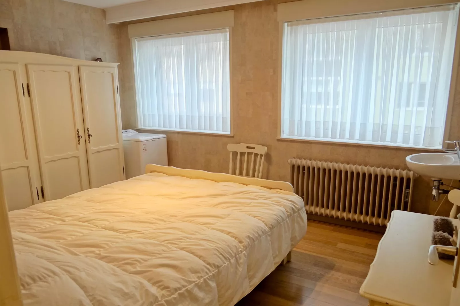 BEAULIEU 0602PK-Bedroom