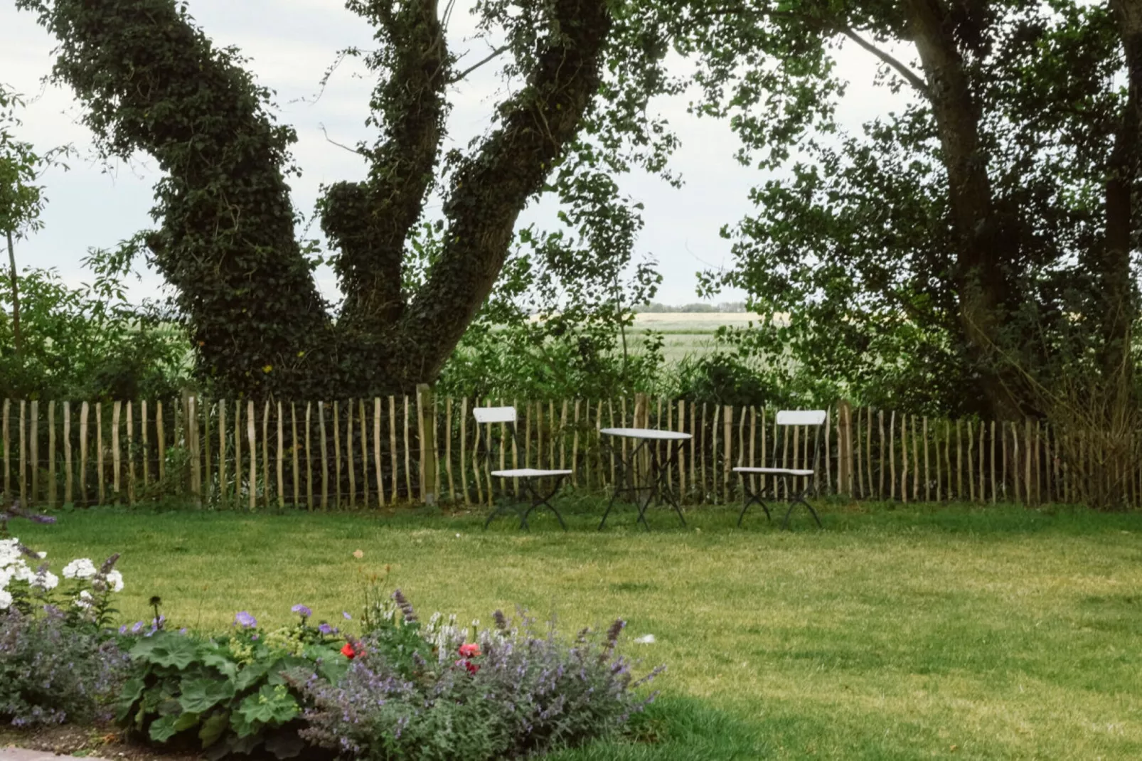 227168-Terrace balcony