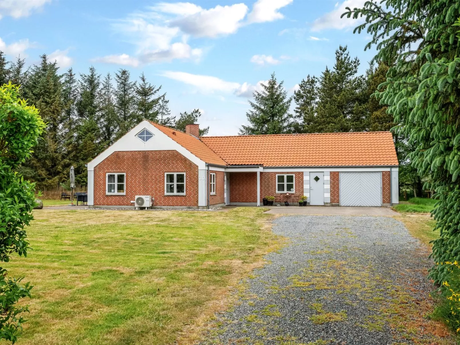 "Marlise" - 2.5km from the sea-Outside