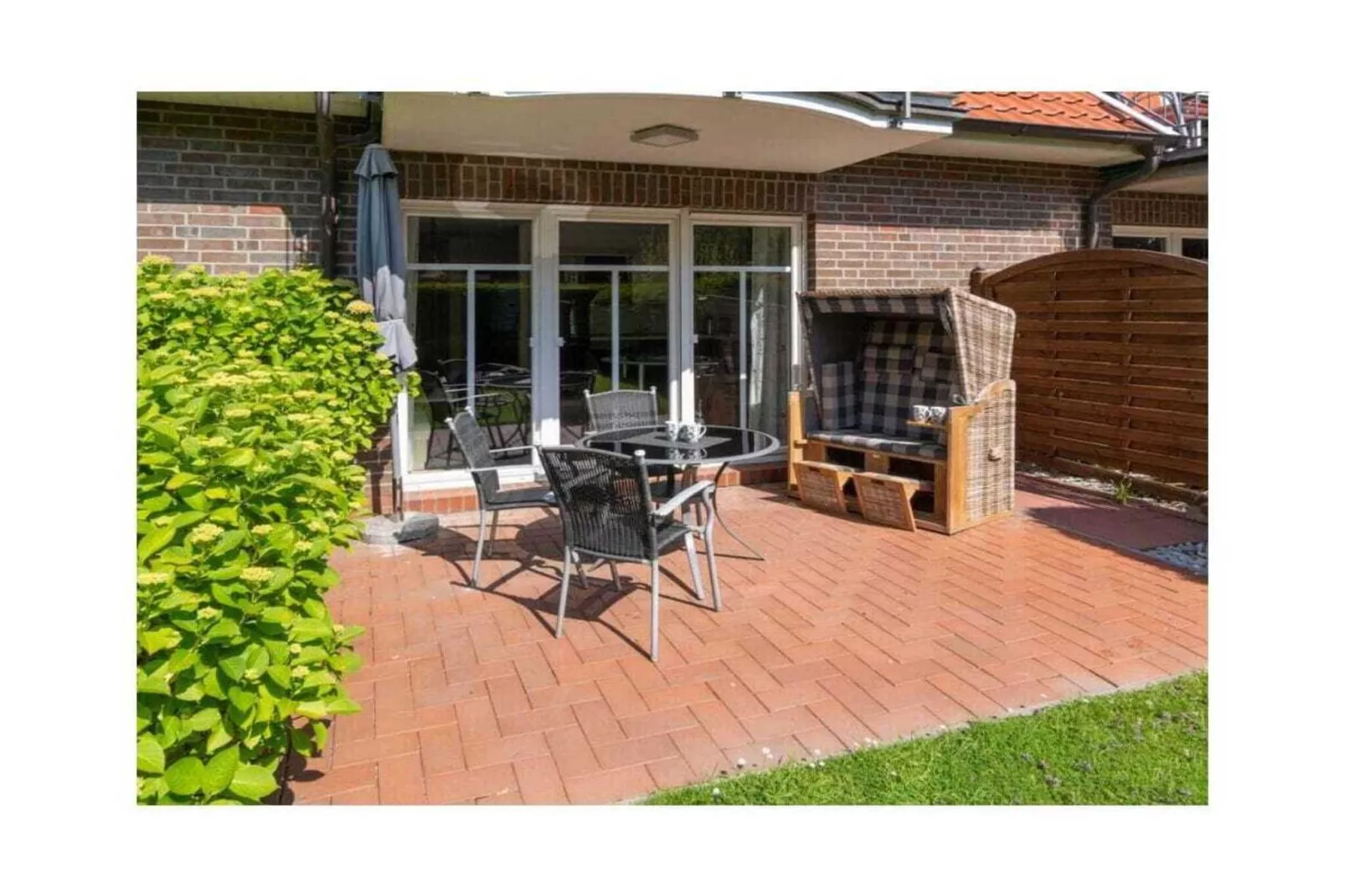 288913-Terrasse / balcon