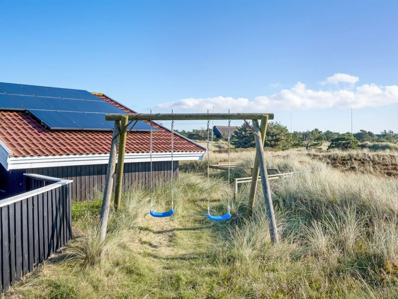 "Jaana" - 10m from the sea - Outside