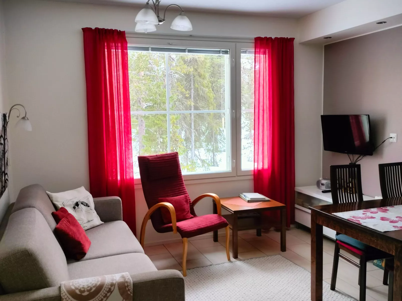 Yllästar 3 as 601-Dedans