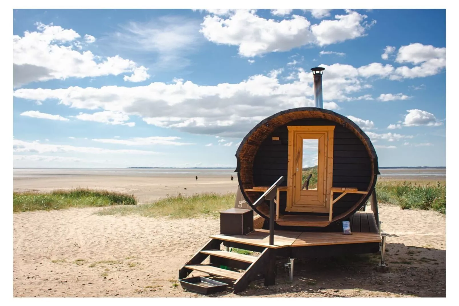 428970-Exterior in summer