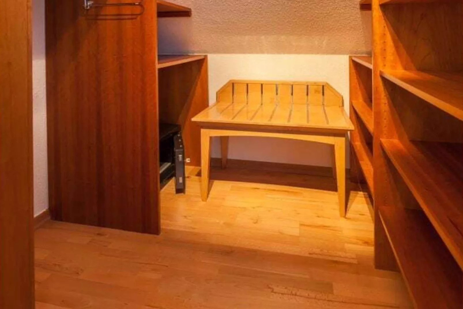 70682-Salle de loisirs