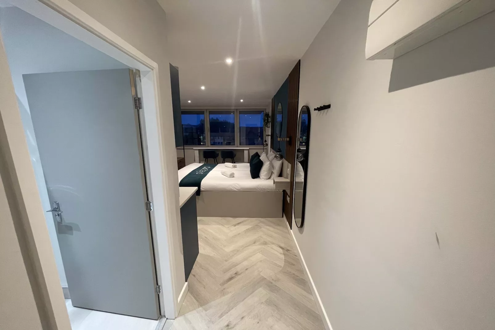 EN_MEH020_Superior Double Studio-Schlafzimmer