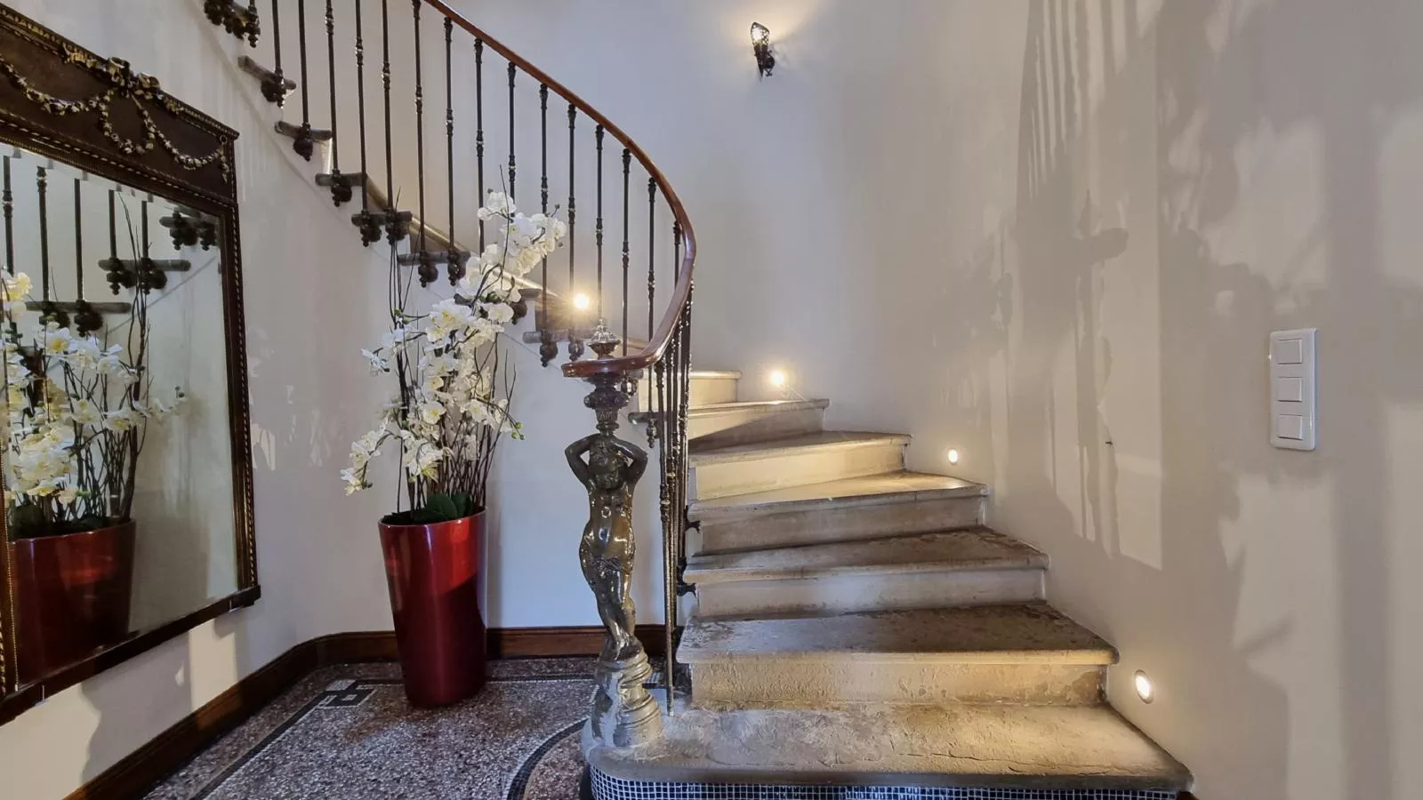 La maison des Vendangeurs 6-Flur