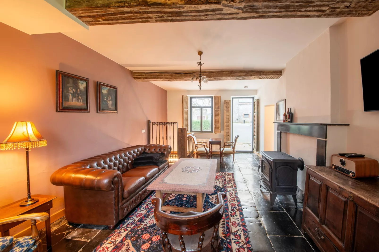 Maison Rose - Living room