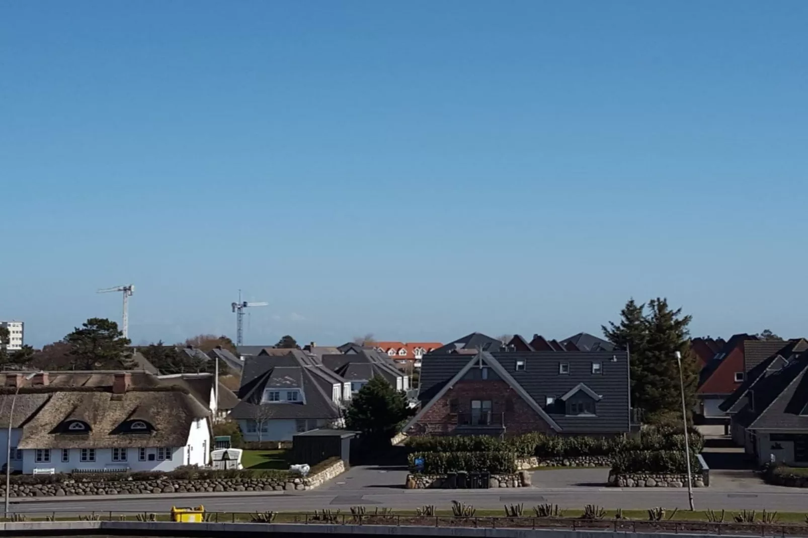 190721-Exterior in summer