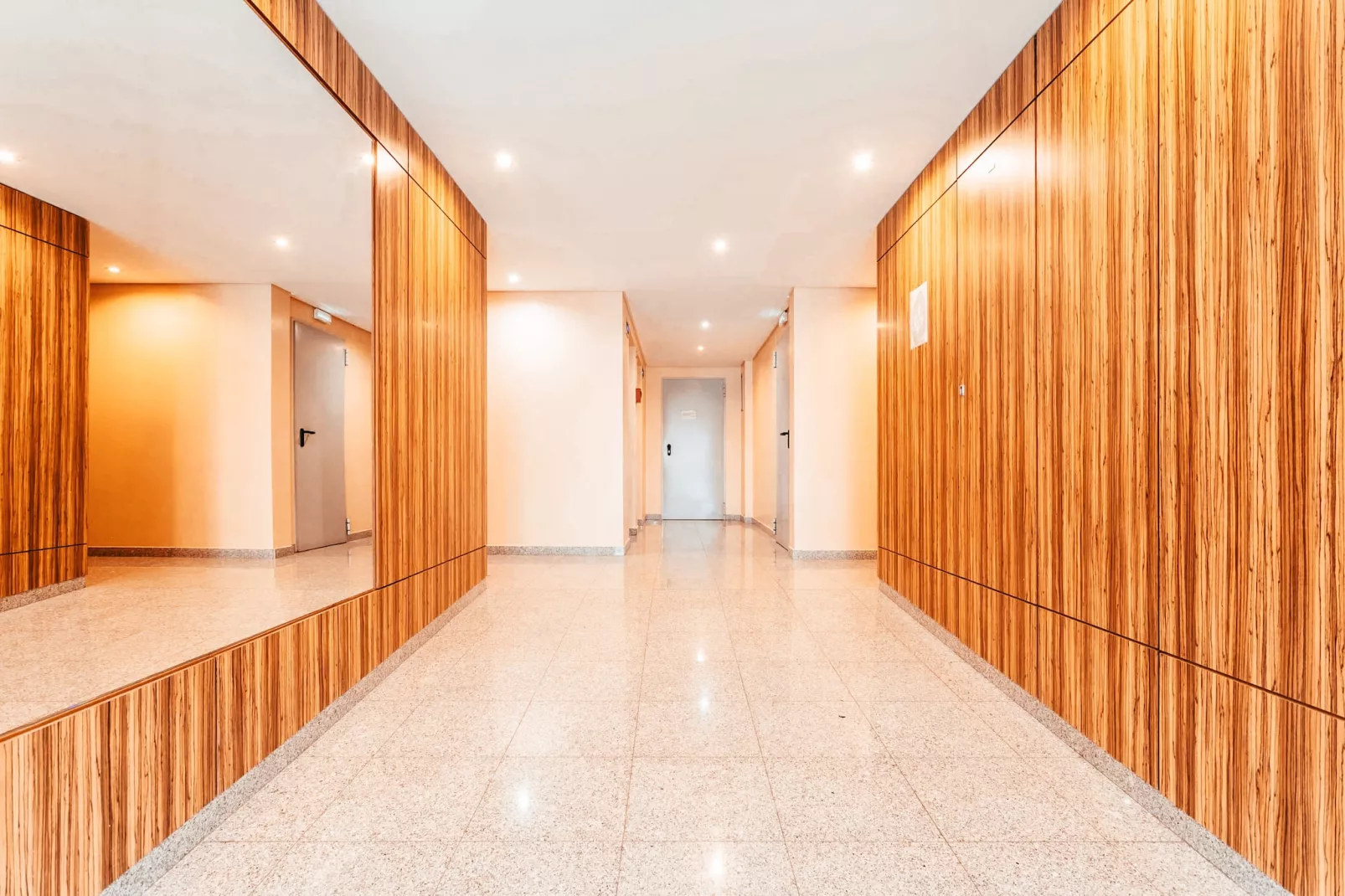 Modern & Elegant 2 bedroom in Amadora by GT House-Flur