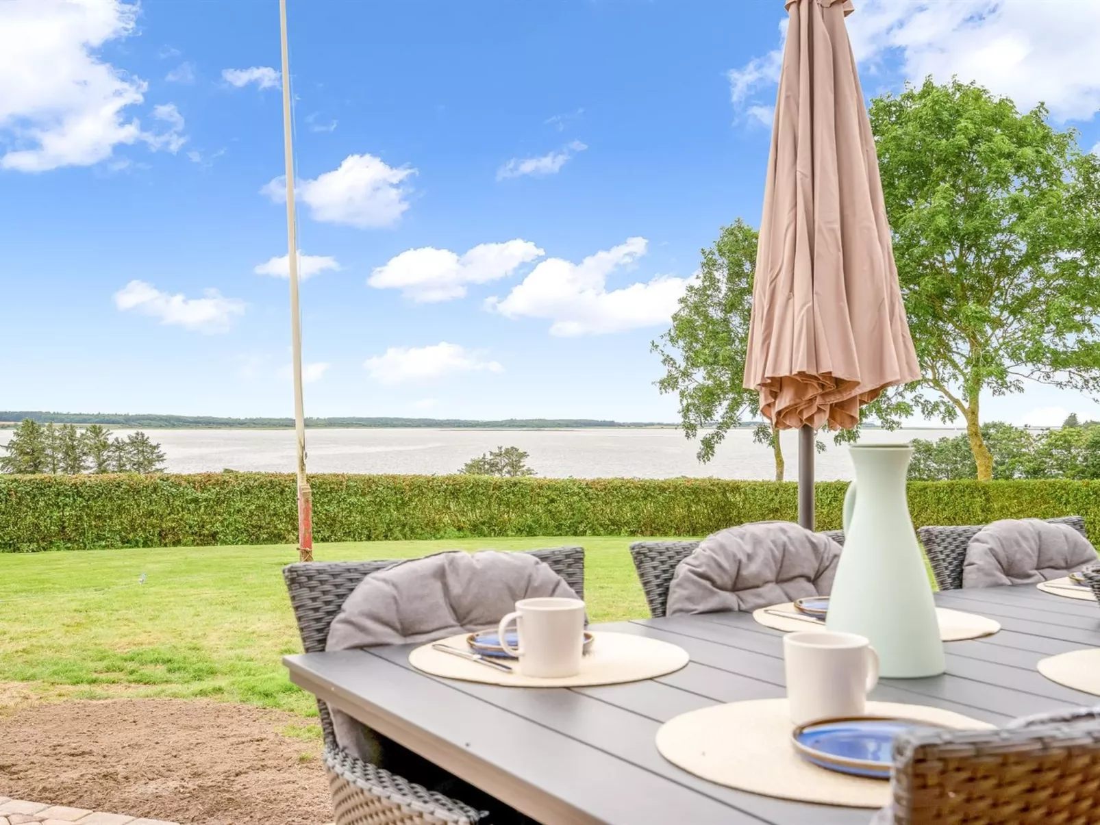 "Erja" - 300m to the fjord-Dehors