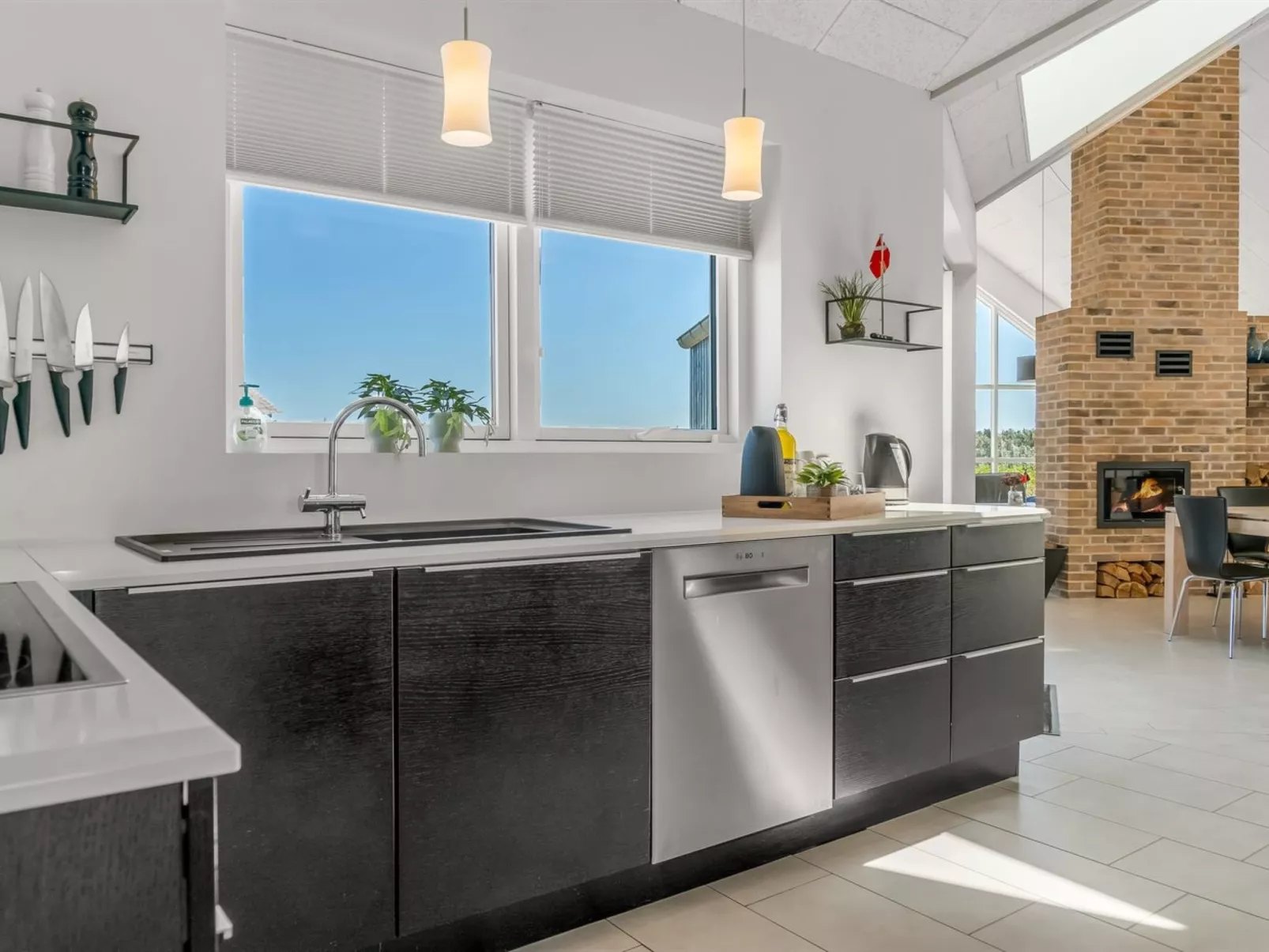 "Jonas" - 450m from the sea-Dedans