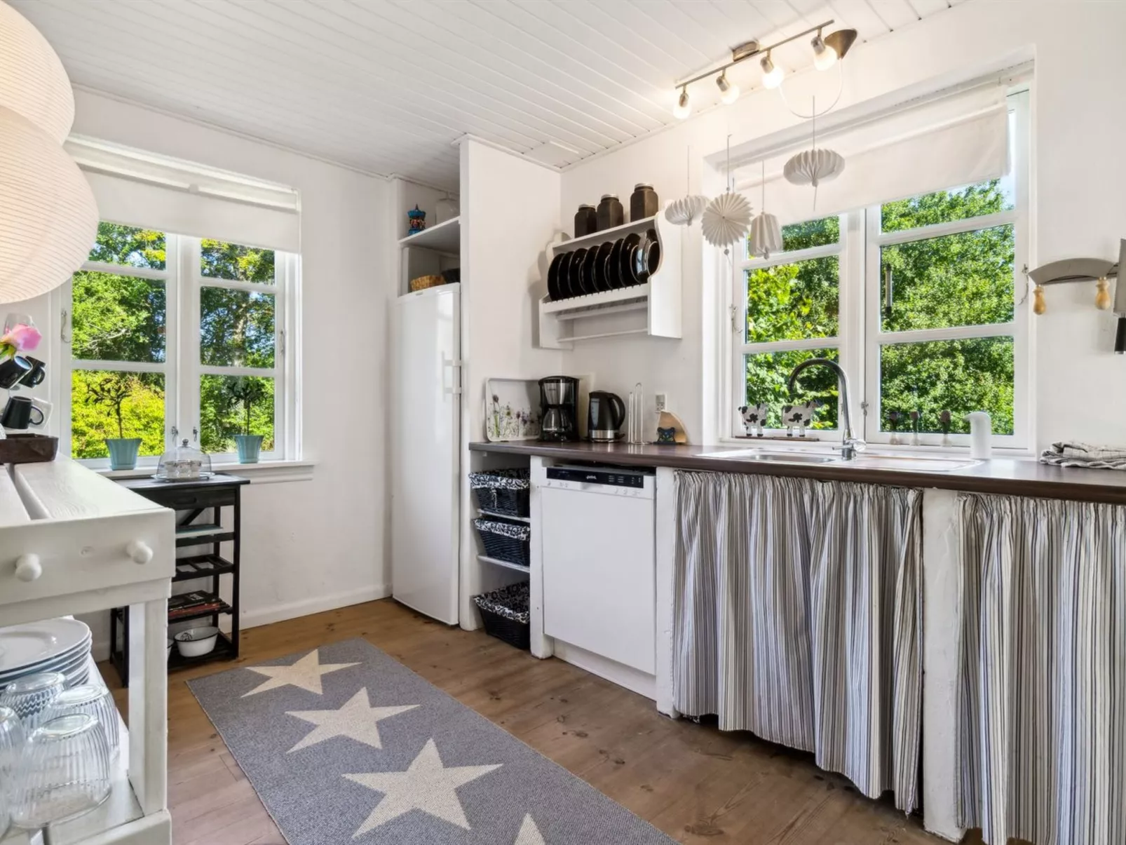 "Tuva" - 3.6km from the sea-Inside