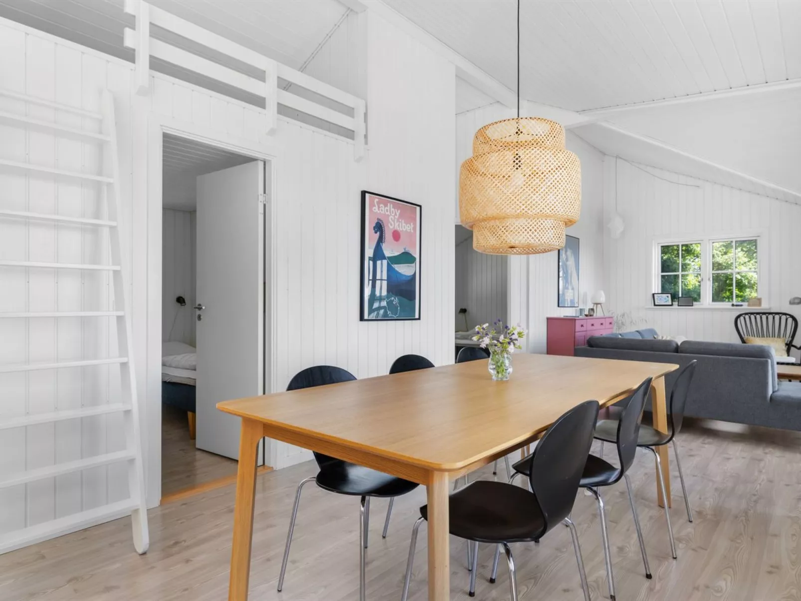 "Edvardsine" - 40m from the sea-Drinnen