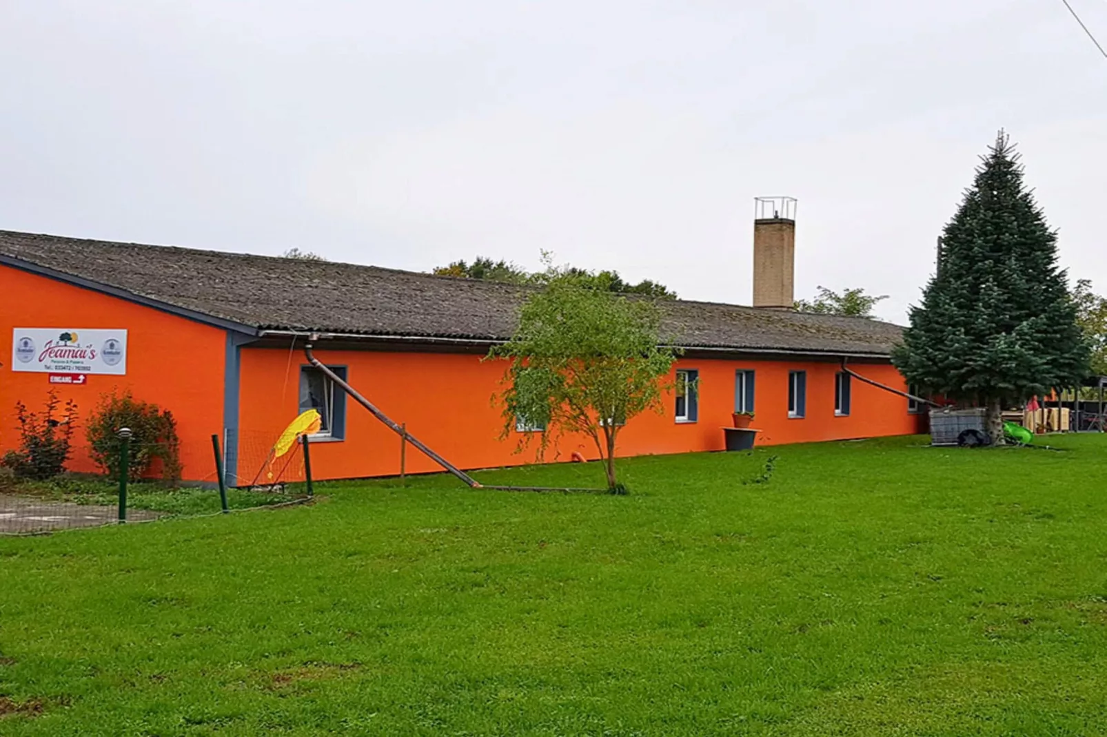 Jeamai’s Pension-Außenbereich Sommer