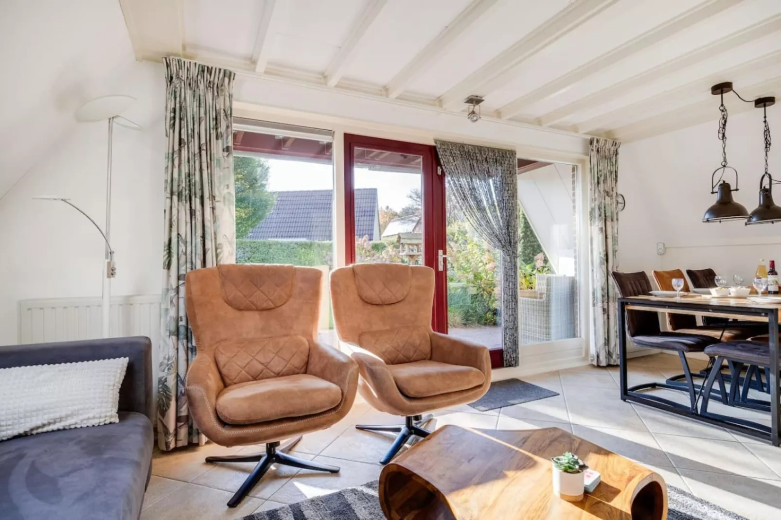 92 | Gaai | Prachtige bungalow nabij natuur-Living room