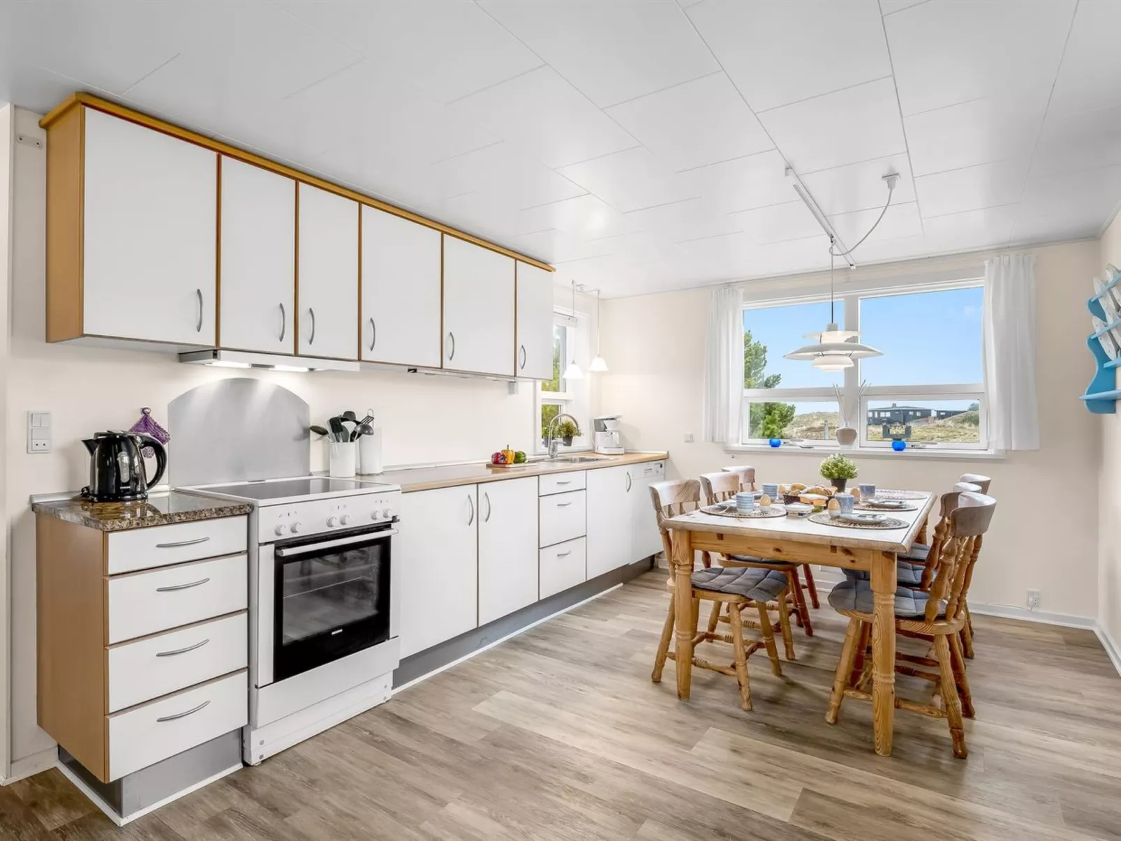 "Hanne" - 750m from the sea-Drinnen