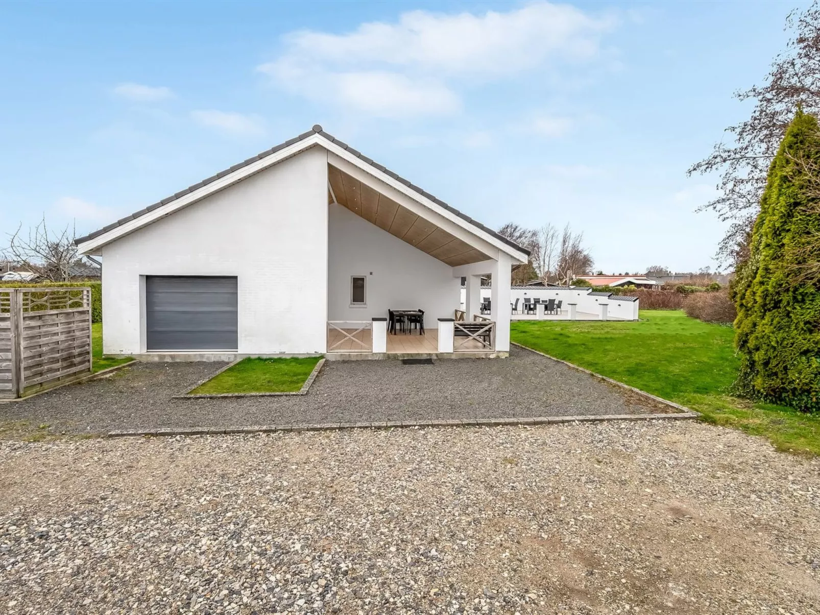 "Synne" - 350m from the sea-Outside