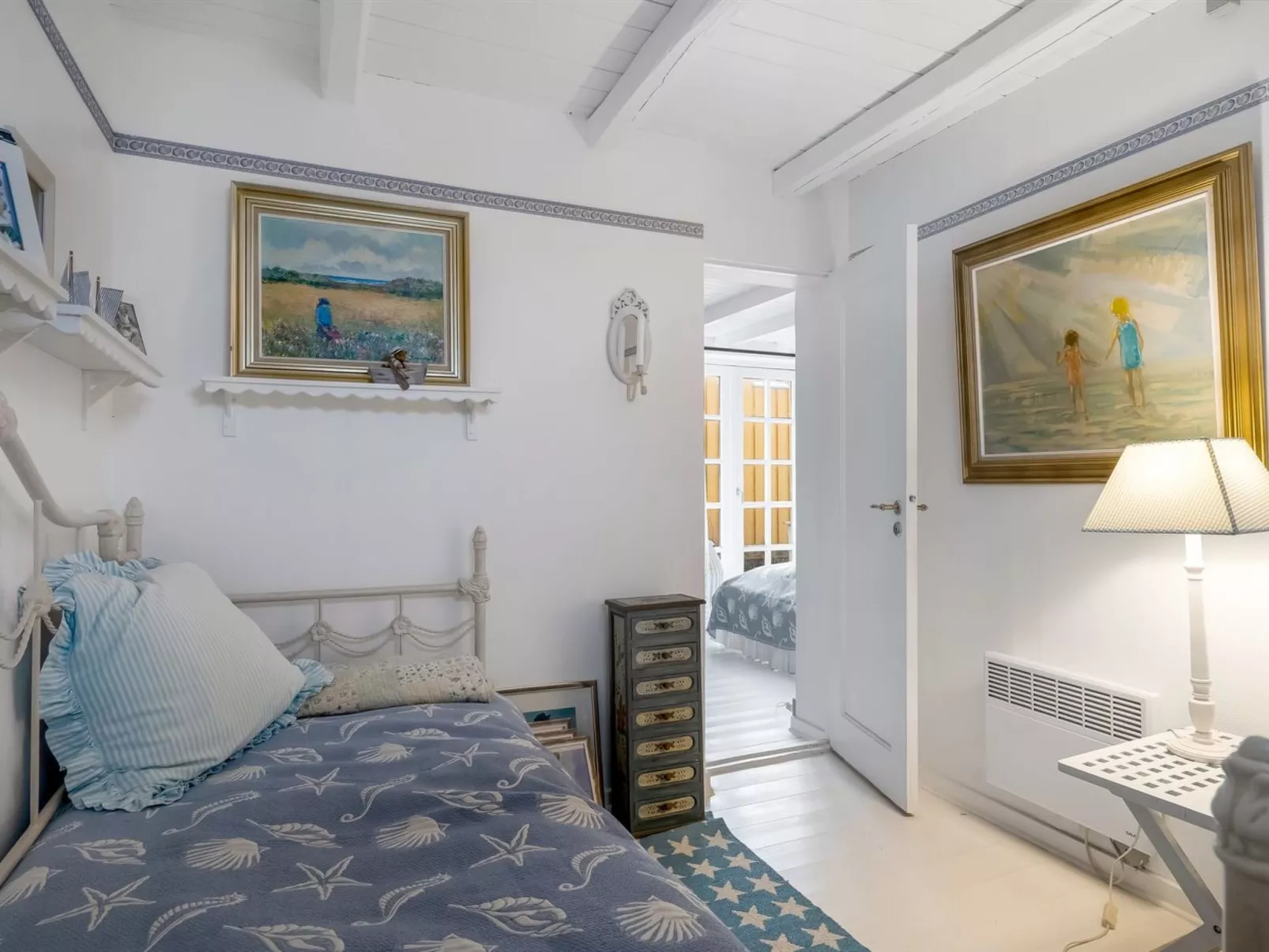 "Åsta" - 200m from the sea-Drinnen