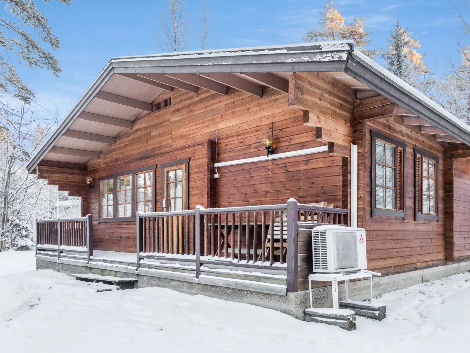 Voimatahko - Drinnen