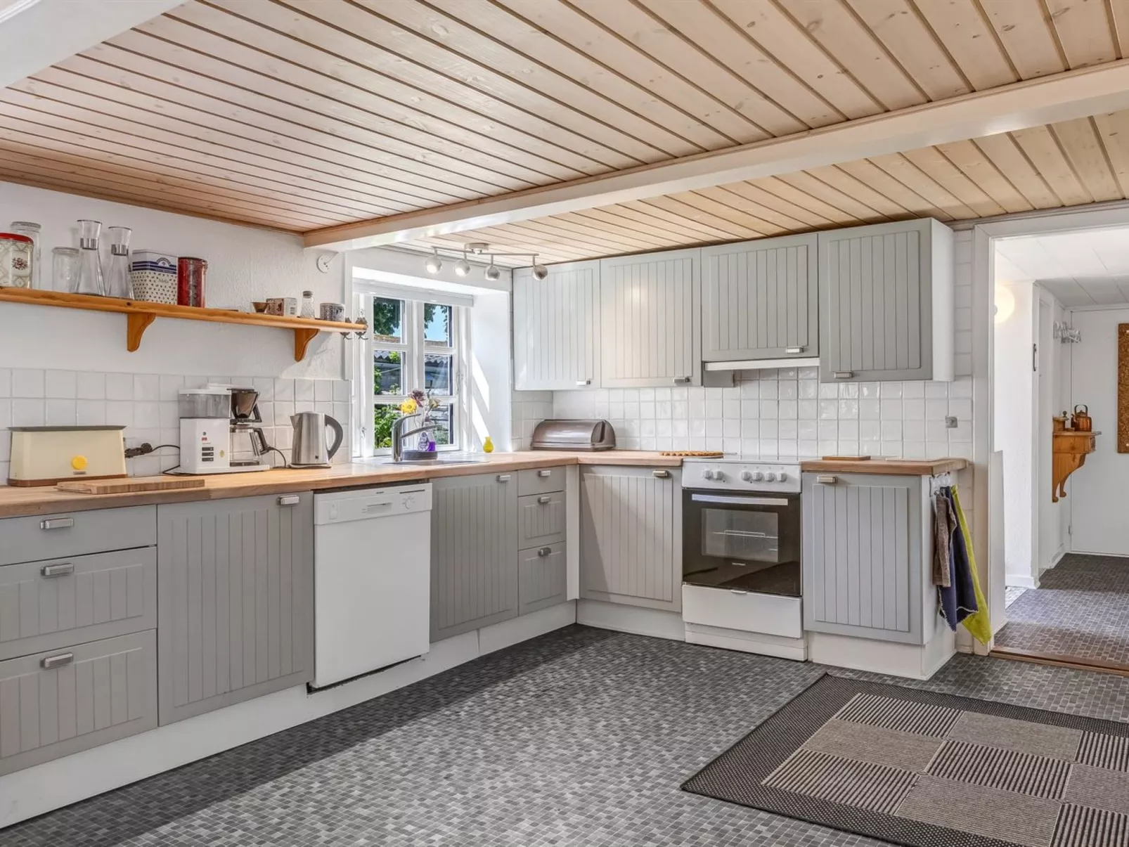 "Spase" - 23km from the sea - Drinnen