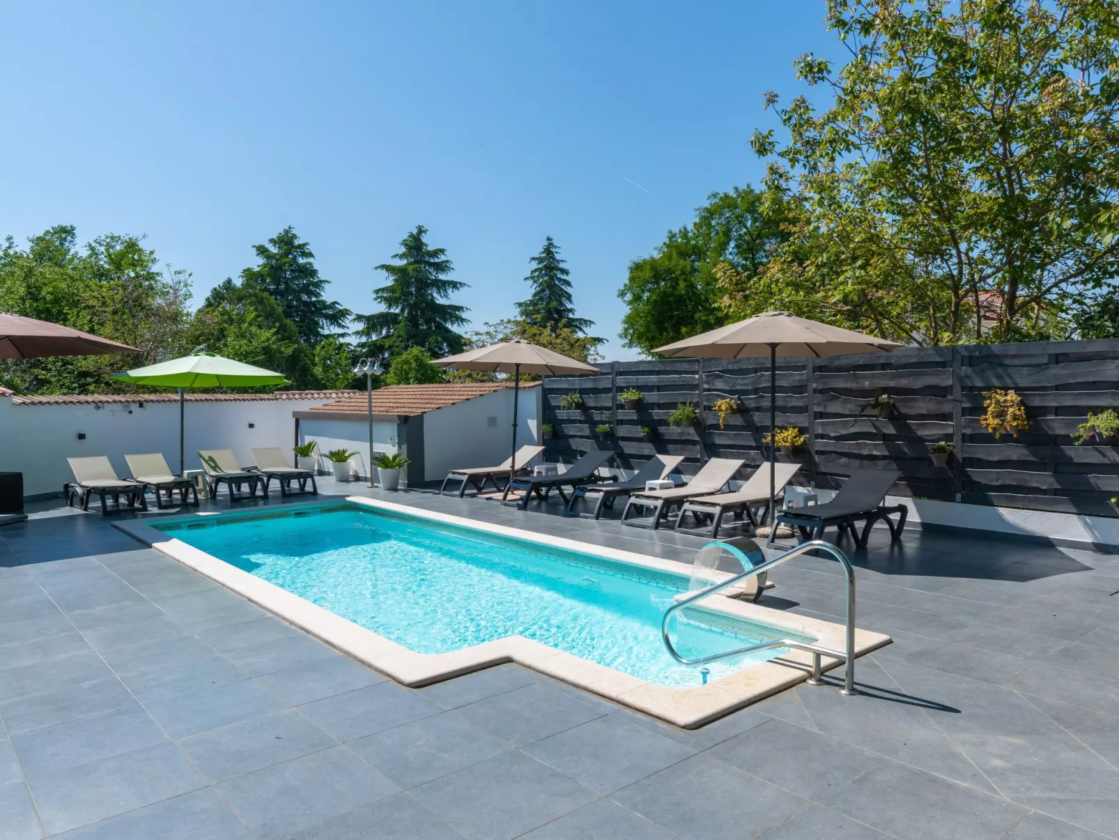 Haus Garden - Dehors