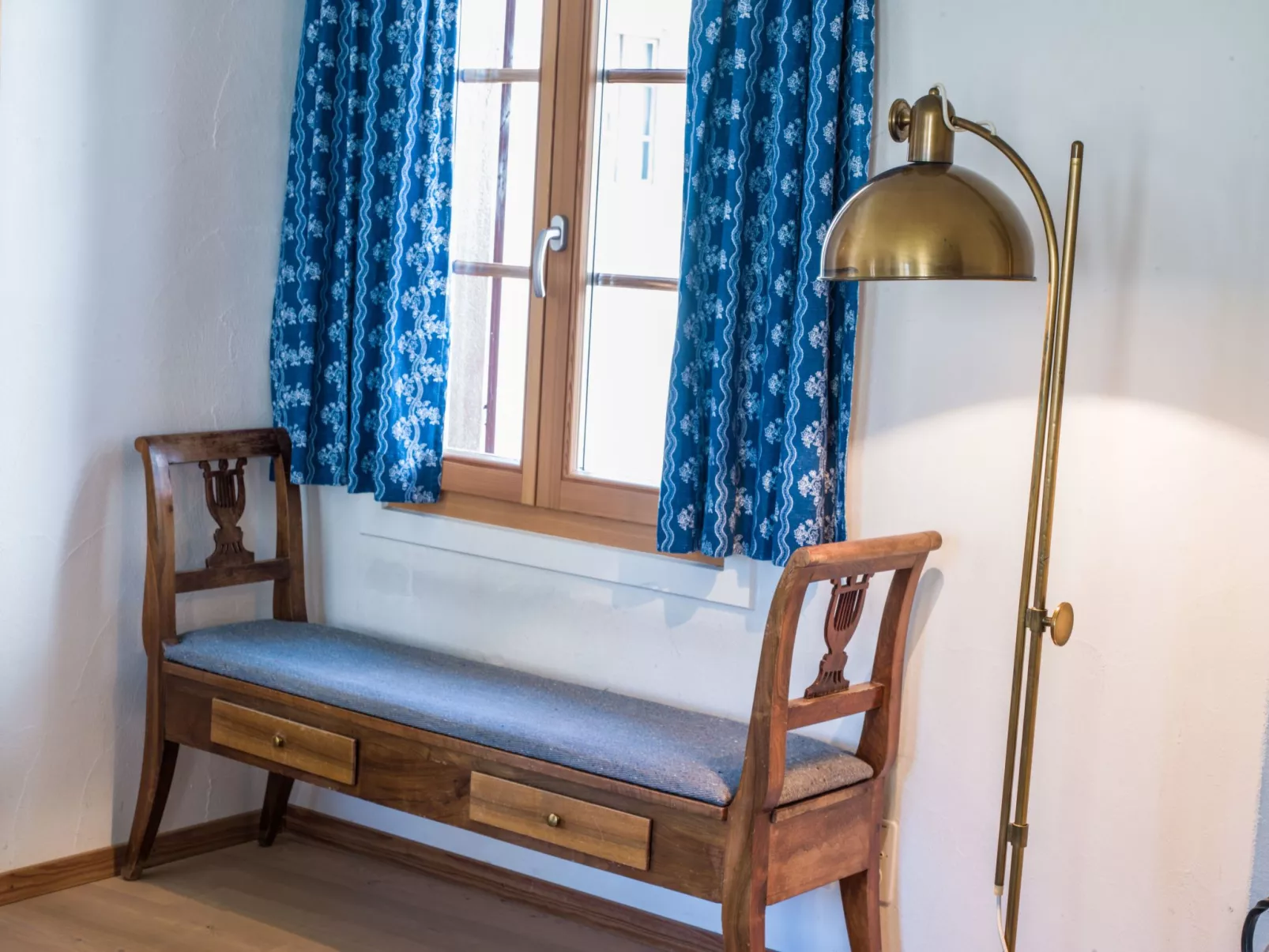 Roseg und Nair - Image-tags.info