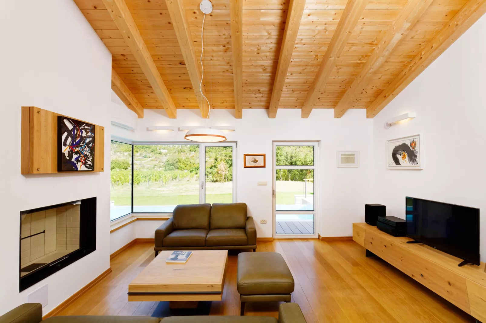 Villa Jure-Living room