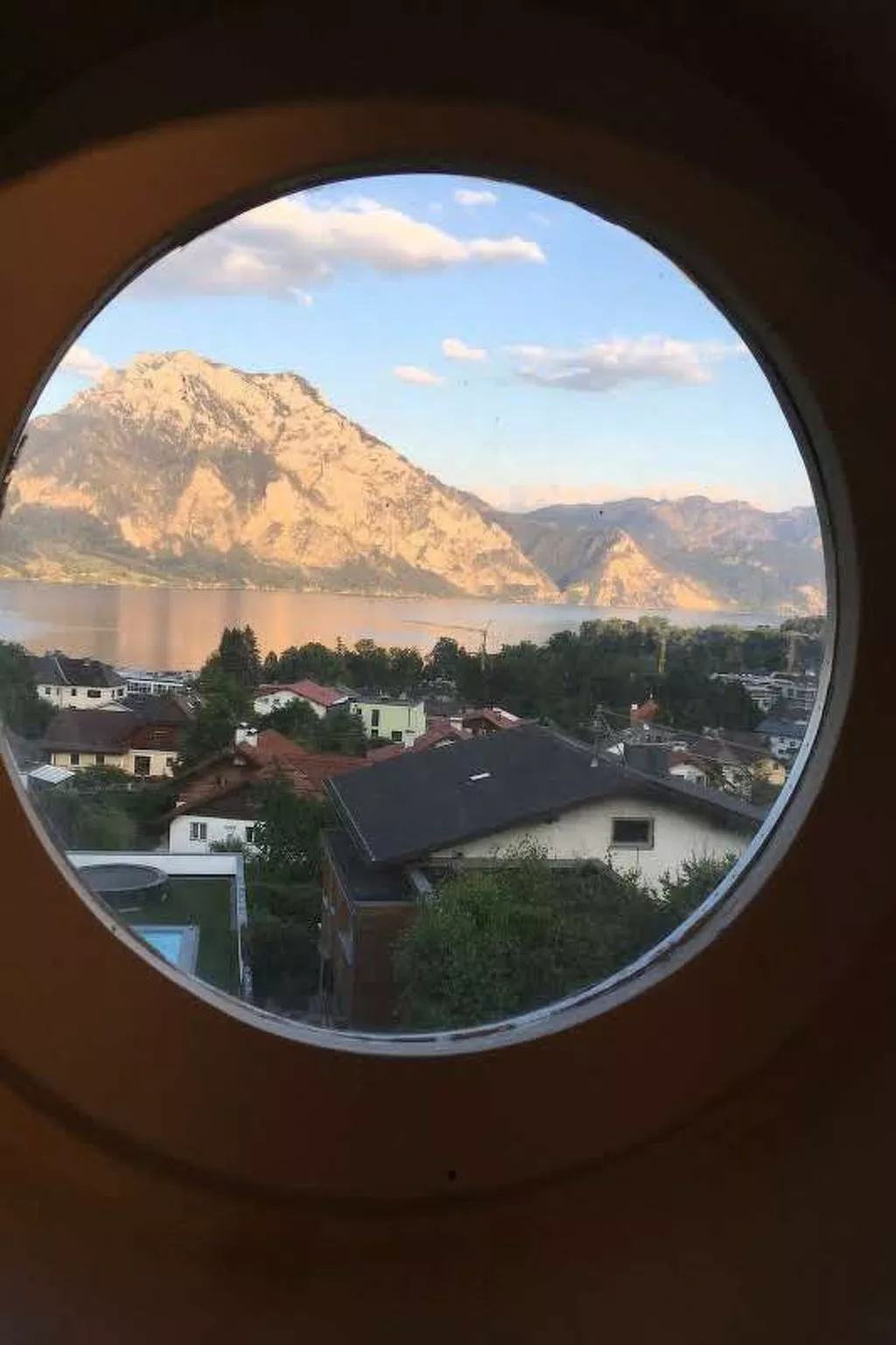 Dachwohnung mit Balkon und Seeblick - Image-tags.info