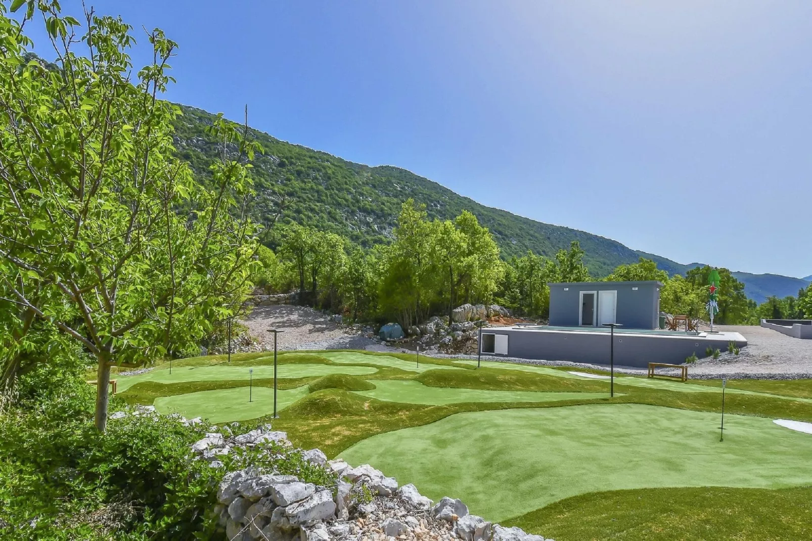 Villa Jure-Facilities