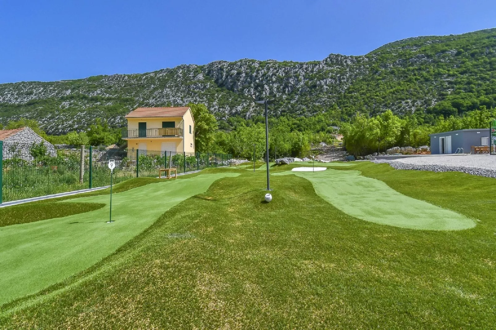 Villa Jure-Facilities