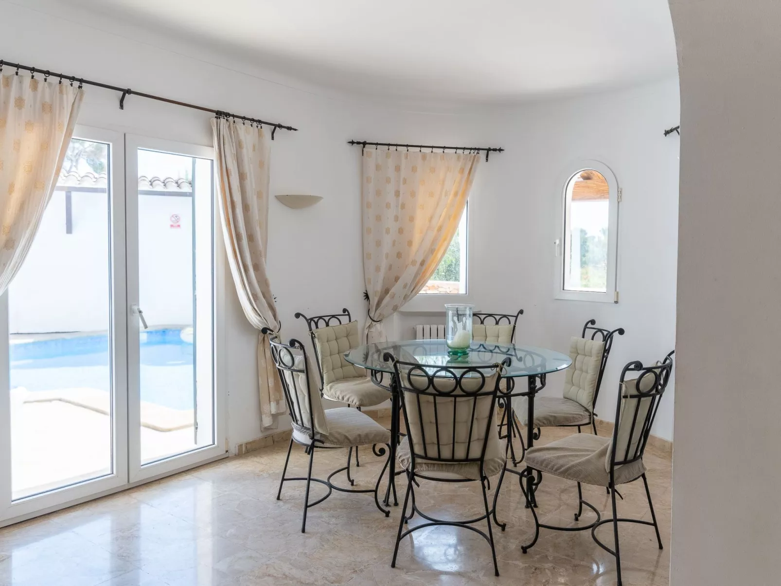Cristina Ferienhaus in Cala D'or mit Privatpool und Meerblick - Inside