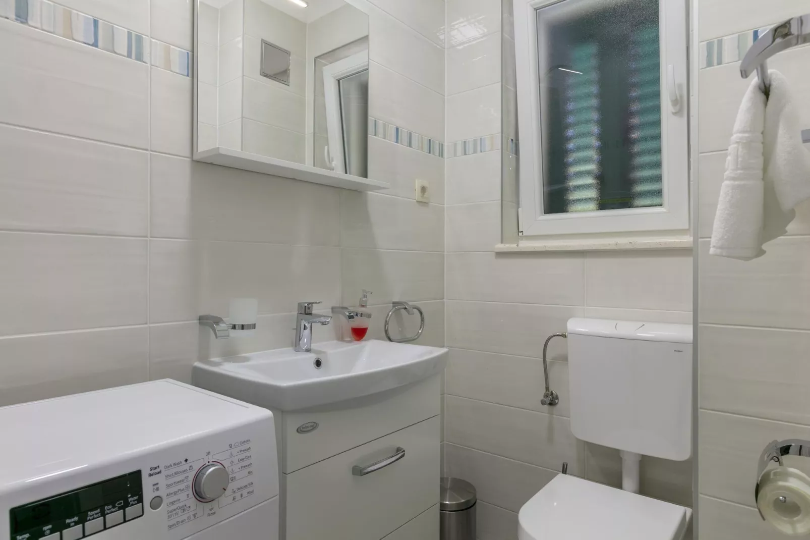 Villa Makarac-Bathroom