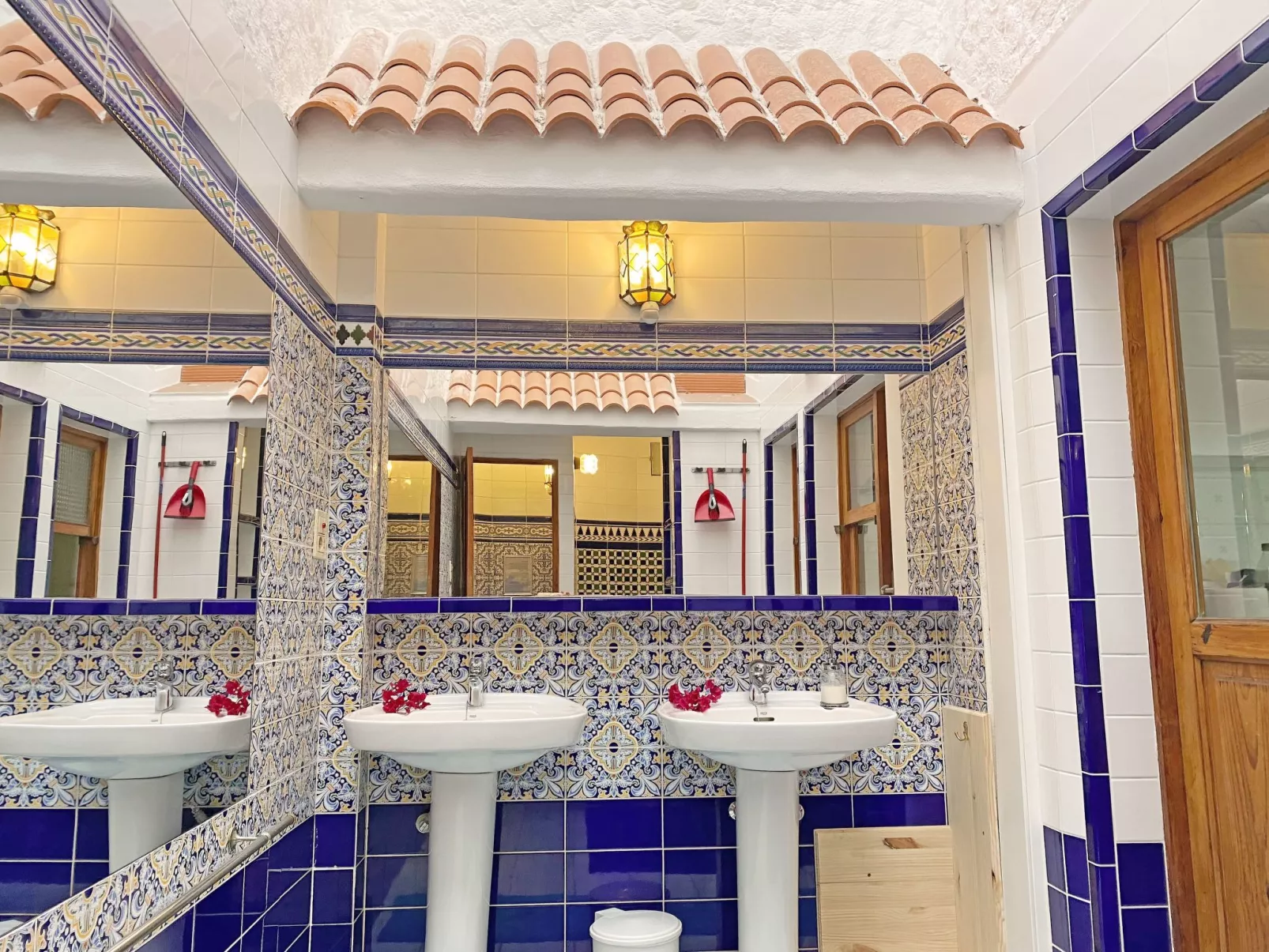 Villa Castillo Moro - Image-tags.info