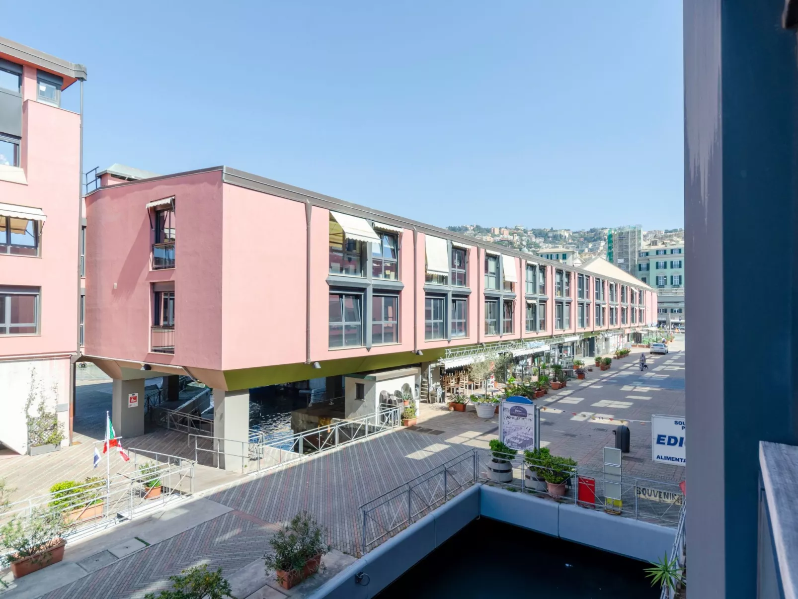 Dock of the Bay Genova, 2b 1b, 2 garage e balcone - Image-tags.info