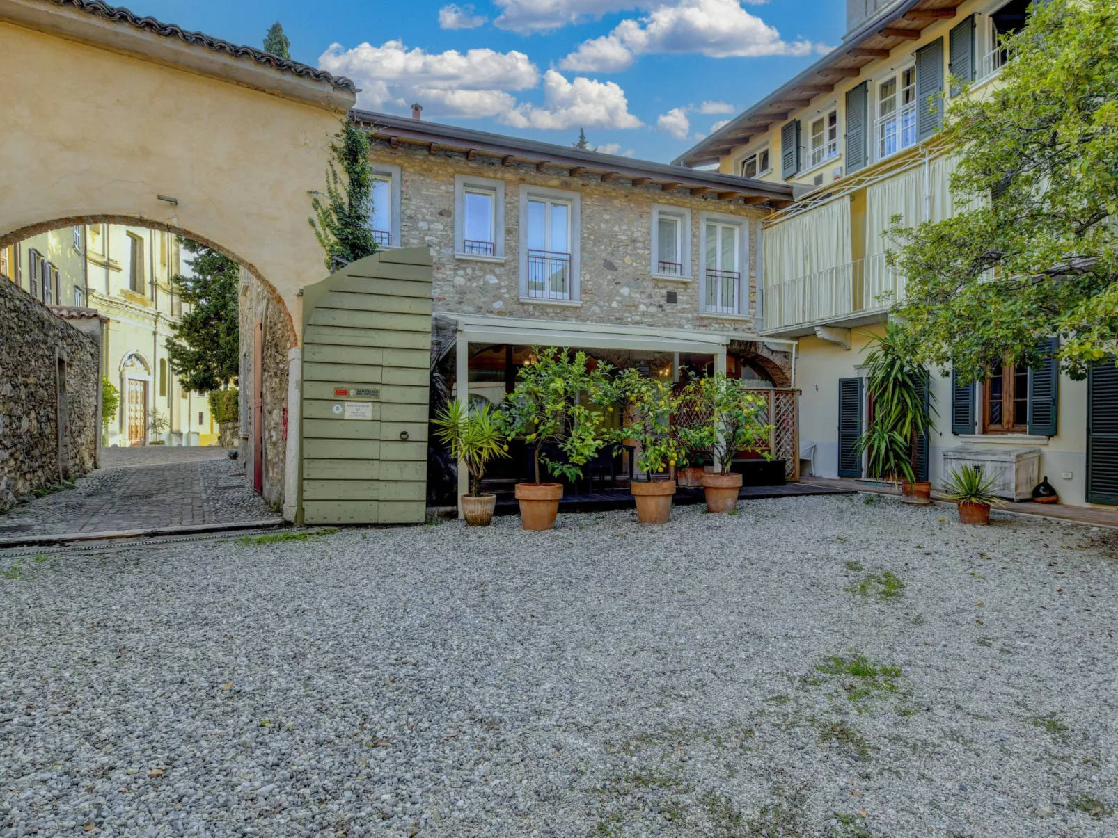 Loft in San Felice Del Benaco mit Terrasse - Image-tags.info