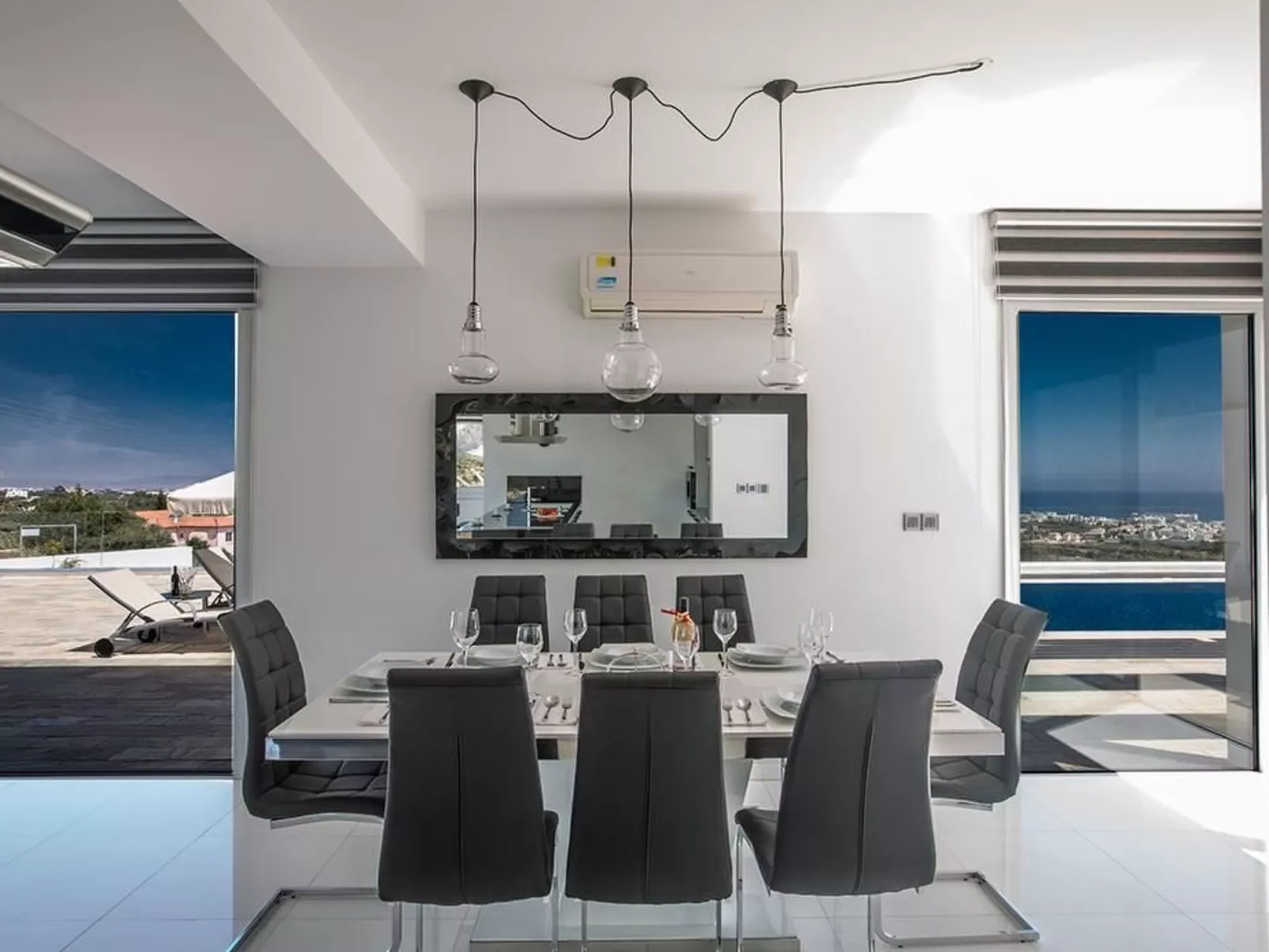 Moderne 3-Schlafzimmer-Villa mit atemberaubendem Meerblick - Image-tags.info