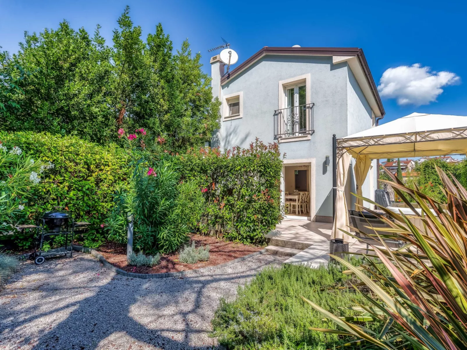 "Andrea" mit Whirlpool - Image-tags.info