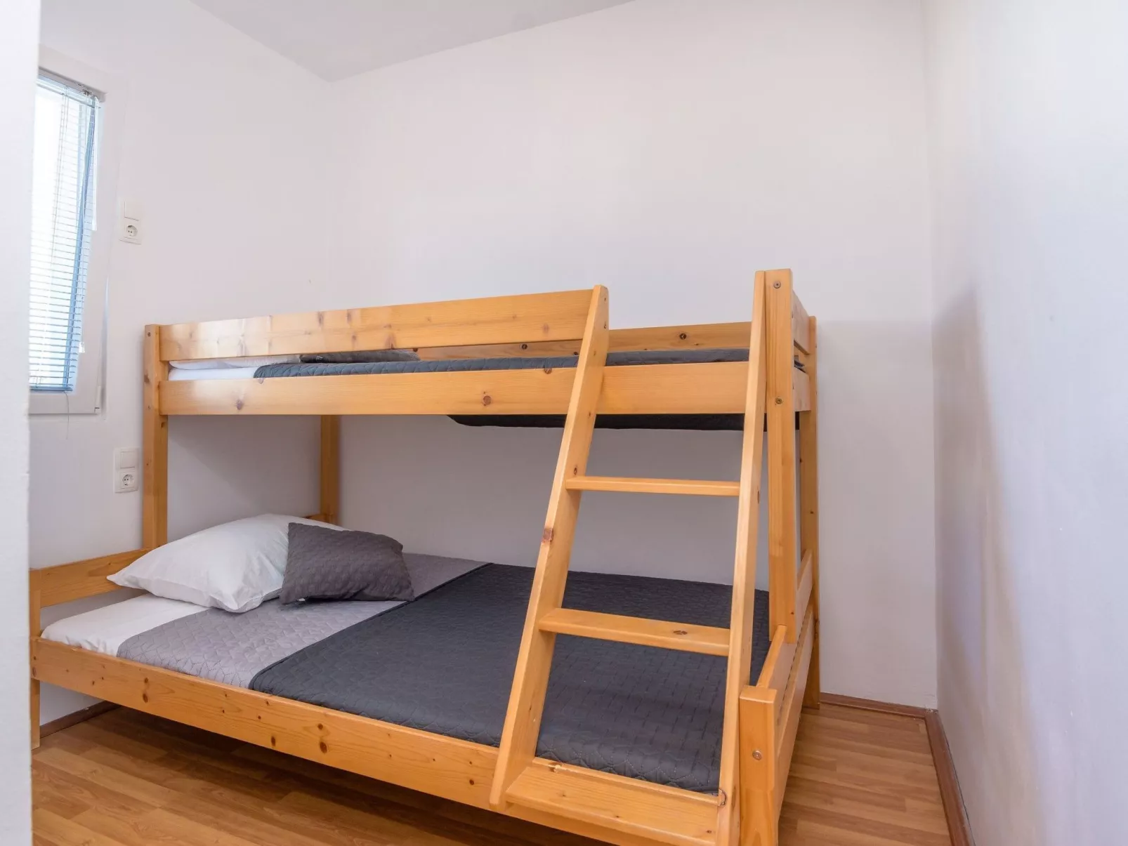 Apartment Radovic Nives - Image-tags.info