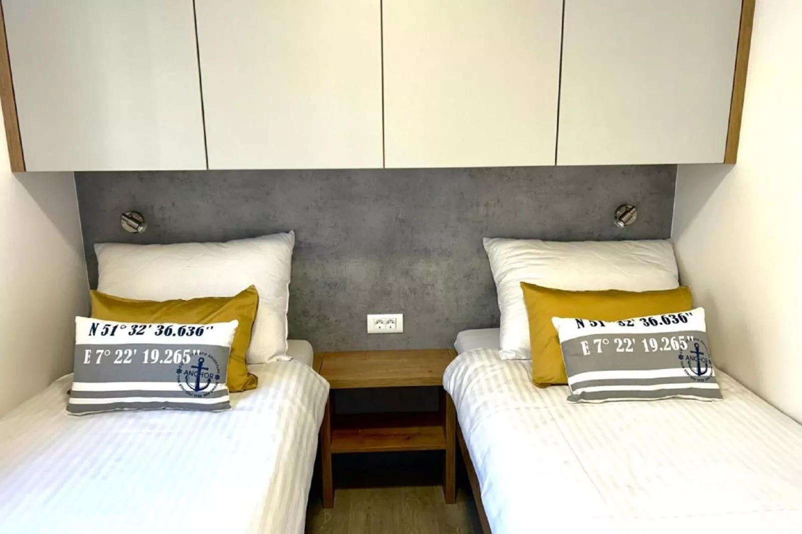 Mobile Home Fjaka-Bedroom
