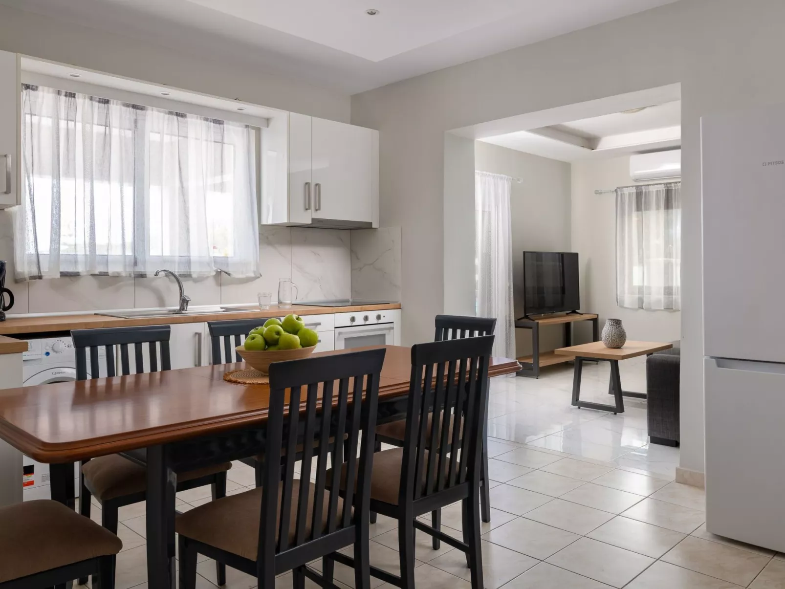 Athena PoolFront - Image-tags.info