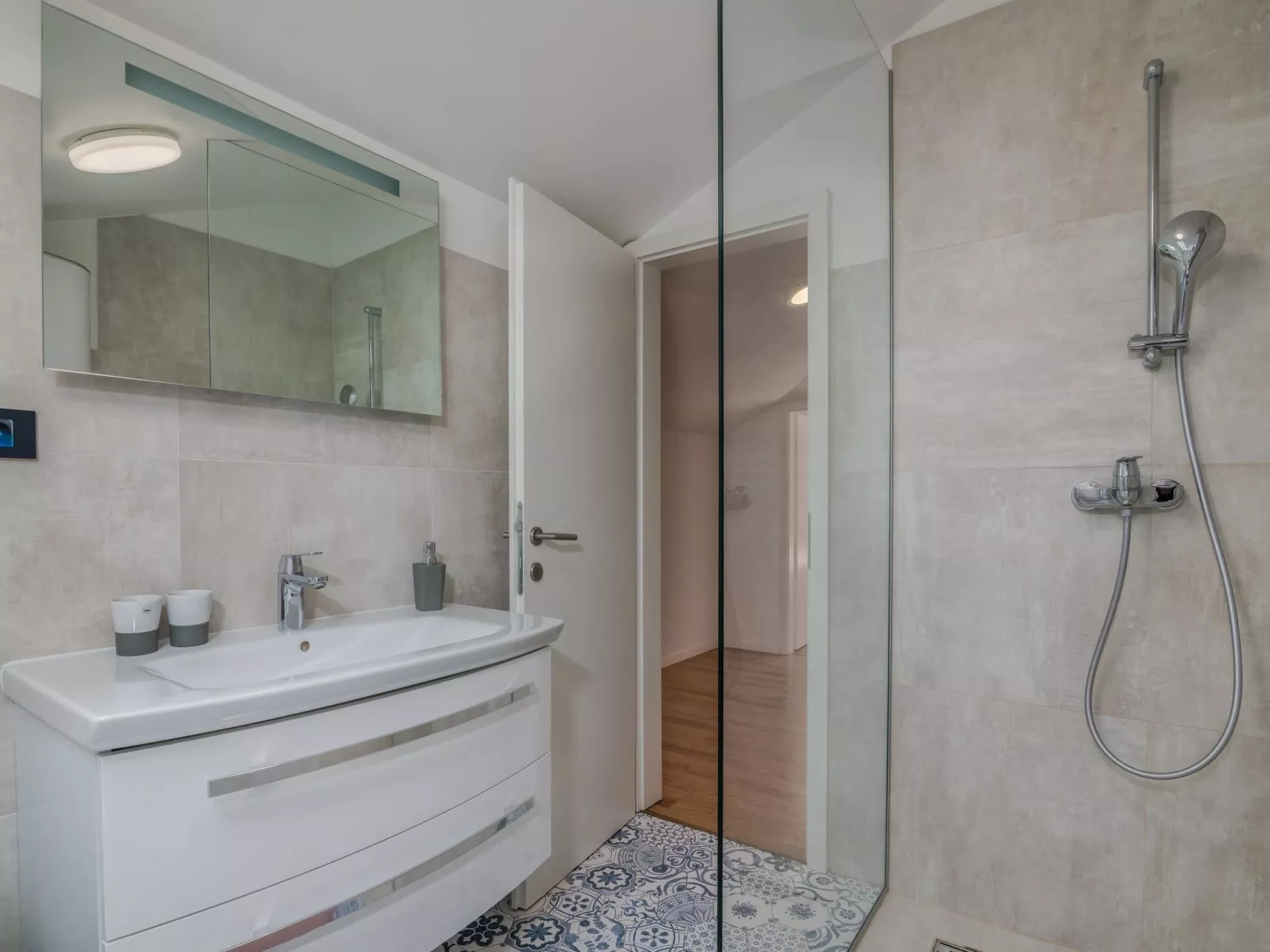 Villa Augusta - Image-tags.info